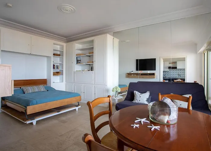 Le Corail By Interhome * Villeneuve-Loubet