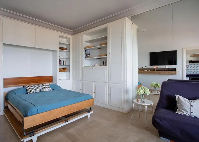 Le Corail By Interhome Appartement Villeneuve-Loubet