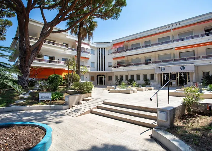 Le Corail By Interhome Appartement Villeneuve-Loubet